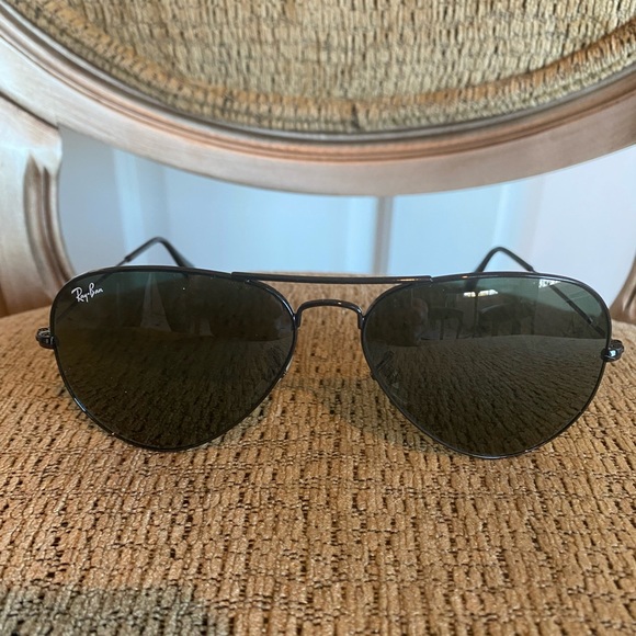 Ray-Ban Aviators - Picture 4 of 12